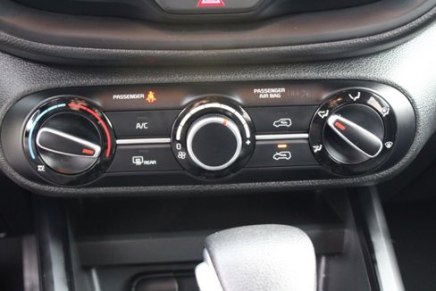 Used 2023 Kia Soul LX image 16