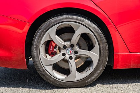 Used 2018 Alfa Romeo Giulia image 18