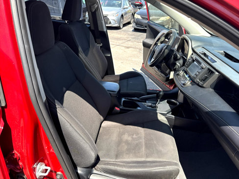 Used 2015 Toyota RAV4 XLE image 40