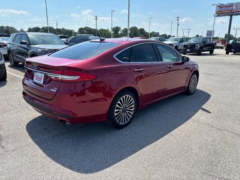 Used 2017 Ford Fusion SE w/ Fusion SE Technology Package image 3