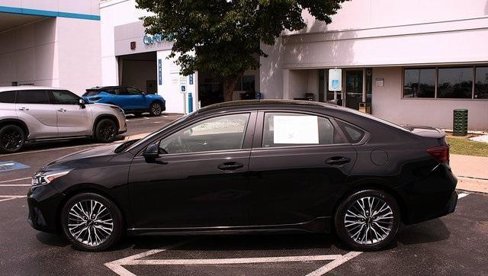 Used 2022 Kia Forte GT-Line w/ GT-Line Premium Package image 12