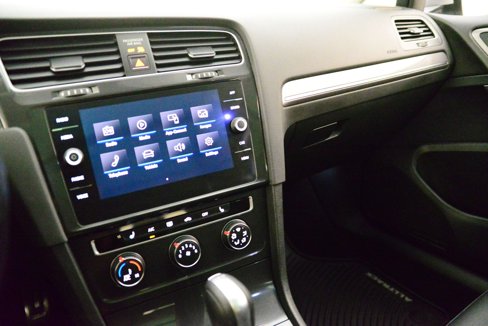 Used 2018 Volkswagen Golf Alltrack SE image 27