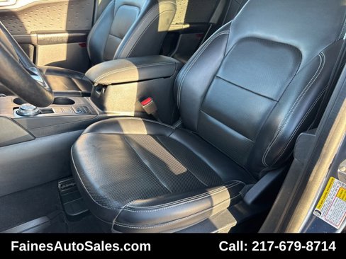 Used 2020 Ford Escape SEL image 13