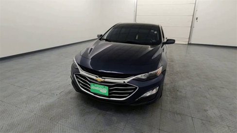 Used 2019 Chevrolet Malibu LT w/ Leather Package image 3