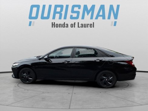 Used 2023 Hyundai Elantra Blue image 6