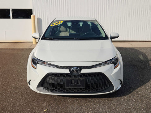 Used 2021 Toyota Corolla LE image 2