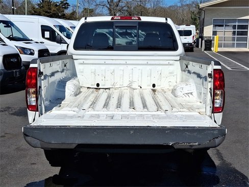 Used 2018 Nissan Frontier SV image 13