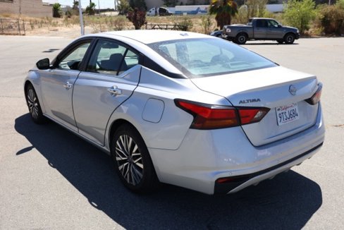Used 2023 Nissan Altima 2.5 SV image 6