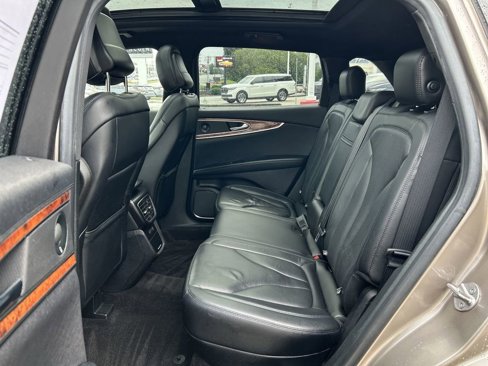 Used 2020 Lincoln Nautilus Reserve image 65