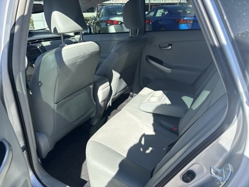 Used 2015 Toyota Prius Four image 11