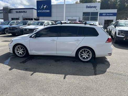 Used 2015 Volkswagen Golf S image 19