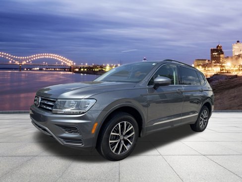 Used 2020 Volkswagen Tiguan SE image 1
