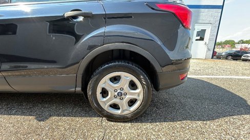 Used 2019 Ford Escape S image 21