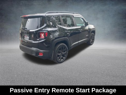 Used 2017 Jeep Renegade Altitude image 6