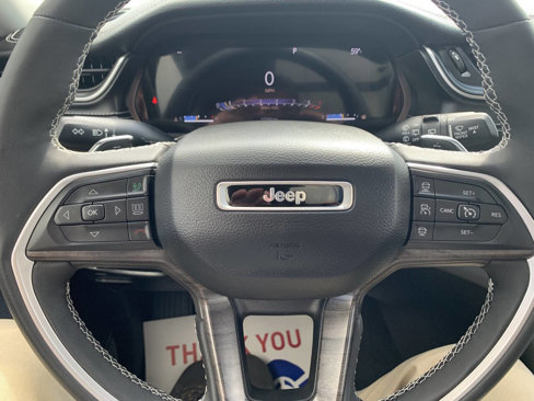 Used 2023 Jeep Grand Cherokee Limited image 17