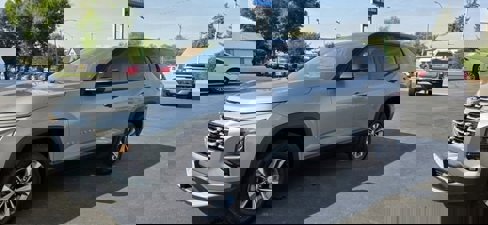 New 2026 Chevrolet Equinox LT w/ Convenience Package II image 3