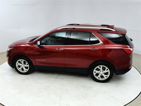 Used 2018 Chevrolet Equinox Premier image 16