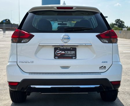 Used 2018 Nissan Rogue S image 9