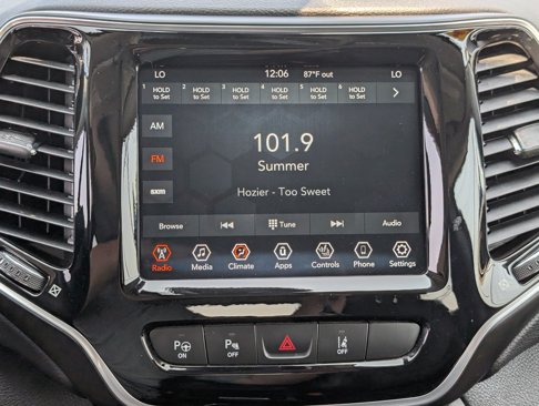 Used 2021 Jeep Cherokee Limited w/ Trailer Tow Group image 23