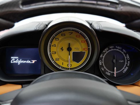 Certified 2017 Ferrari California T image 23