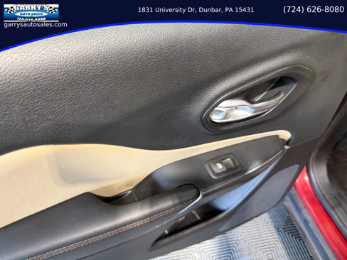 Used 2015 Jeep Cherokee Limited image 23