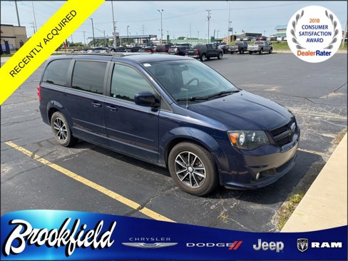 Used 2016 Dodge Grand Caravan R/T image 2