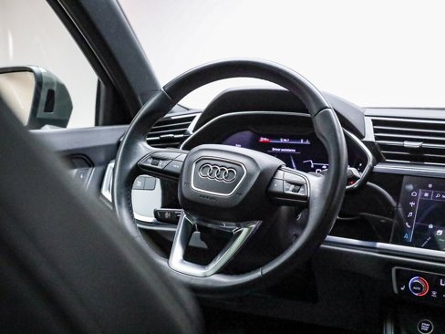 Used 2022 Audi Q3 2.0T Premium Plus w/ Premium Plus Package image 16