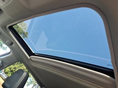 Used 2015 Toyota RAV4 Limited image 12