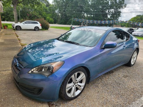 Used 2010 Hyundai Genesis 2.0T image 1