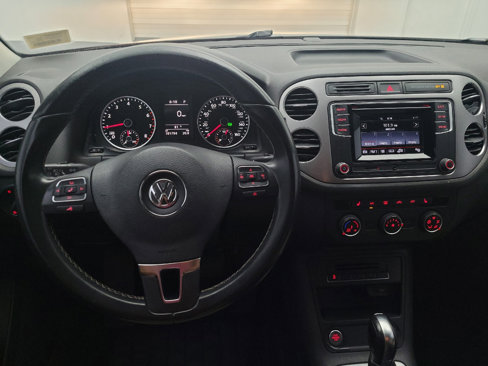 Used 2016 Volkswagen Tiguan S image 22