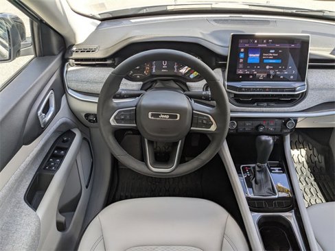 Certified 2022 Jeep Compass Latitude image 15