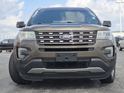 Used 2016 Ford Explorer XLT image 9