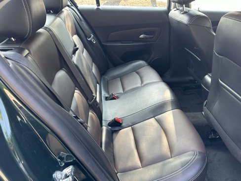 Used 2015 Chevrolet Cruze LT image 24