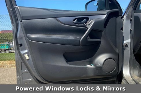 Used 2018 Nissan Rogue Sport S w/ S Appearance Package image 23
