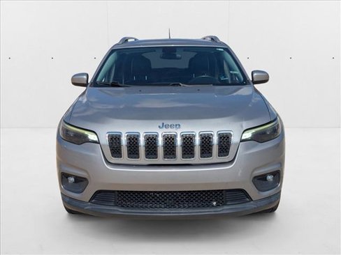 Used 2019 Jeep Cherokee Latitude Plus image 2