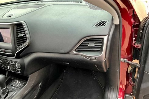 Used 2020 Jeep Cherokee Latitude image 16