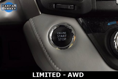 Used 2016 Toyota RAV4 Limited image 29