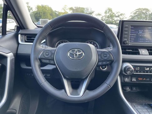 Certified 2020 Toyota RAV4 XLE image 20