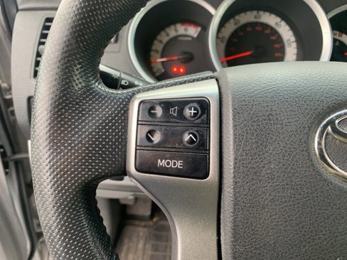 Used 2012 Toyota Tacoma TRD Off-Road image 16