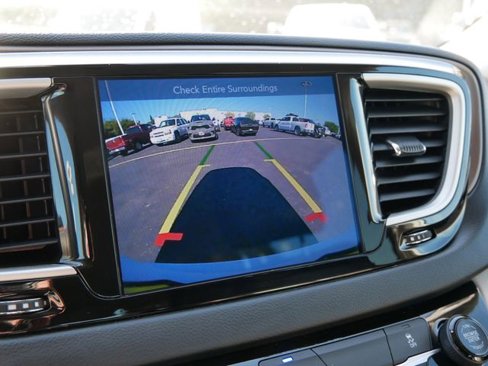 Used 2017 Chrysler Pacifica Touring-L image 29