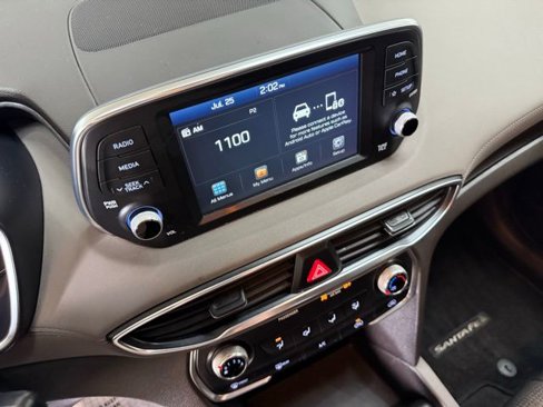 Used 2019 Hyundai Santa Fe SE image 23