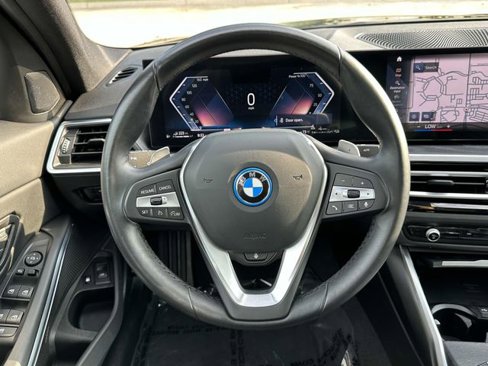 Certified 2024 BMW 330e xDrive image 23