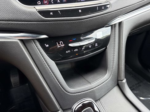 Used 2021 Cadillac XT5 Premium Luxury w/ LPO, Floor Liner Package image 24