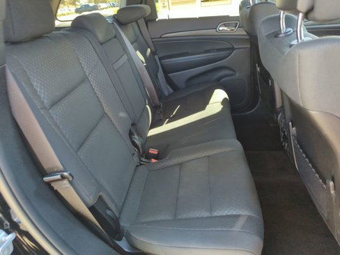 Used 2019 Jeep Grand Cherokee Laredo image 20