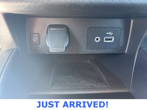 Used 2023 Nissan Versa SV image 14