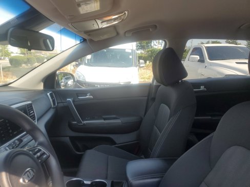 Used 2021 Kia Sportage LX image 17