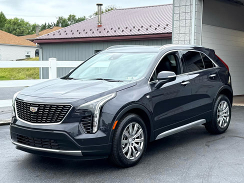 Used 2022 Cadillac XT4 Premium Luxury w/ Enhanced Visibility Package image 7