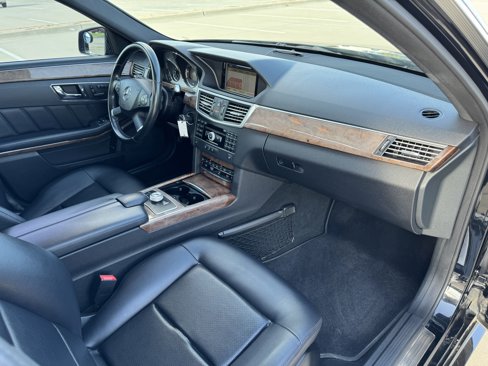Used 2011 Mercedes-Benz E 350 Sedan image 39
