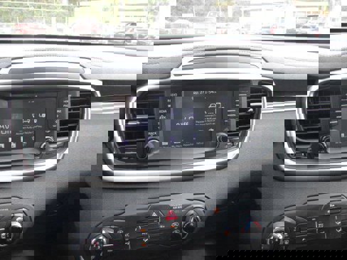 Used 2019 Kia Sorento L image 17