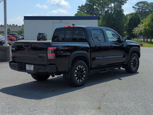 Used 2022 Nissan Frontier PRO-4X w/ Technology Package image 9